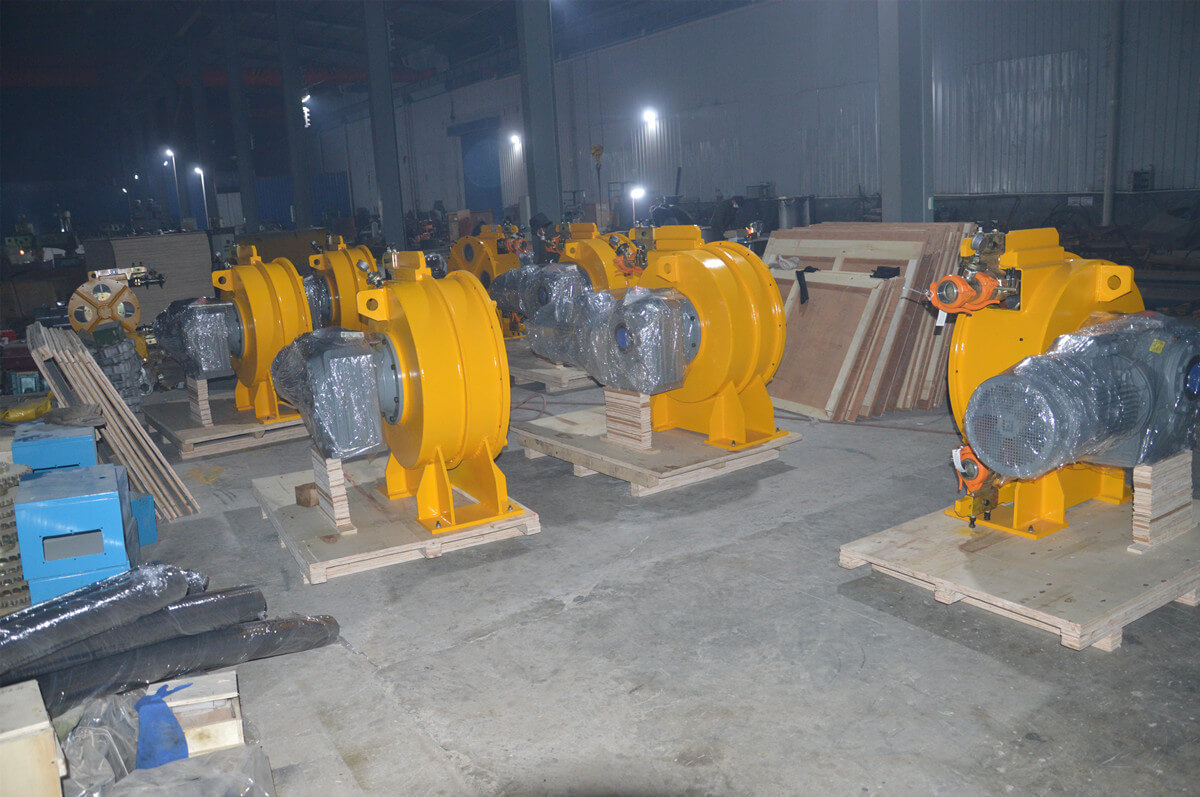 peristaltic pump for pumping concrete