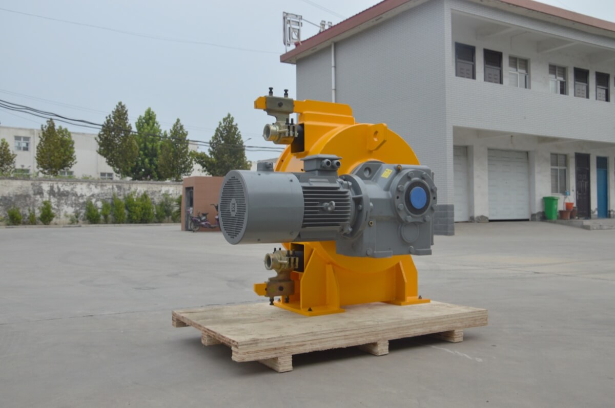hose pump for pumping sulfuric acid