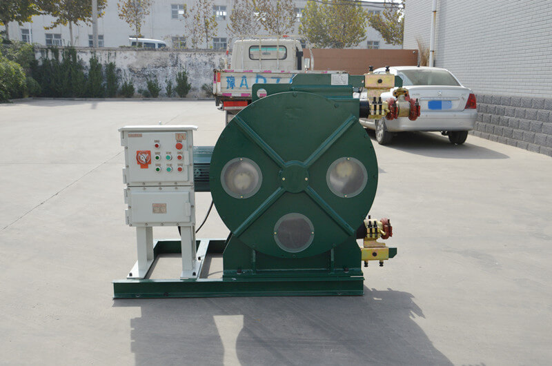 hose pump for pumping wastewater