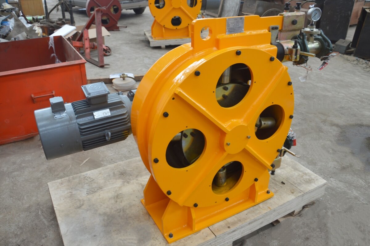 Peristaltic pump for the mining industry